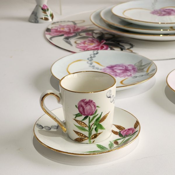 Turkish coffee cup with hand-painted pink peony design and gold accents from the Pivoines Précieuses collection by Lina Asmar.